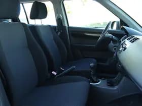 Suzuki Swift thumbnail 4