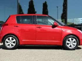 Suzuki Swift thumbnail 7