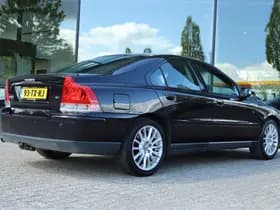 Volvo S60 thumbnail 2