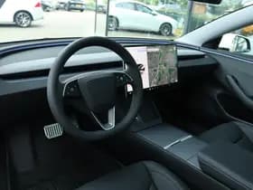 Tesla Model thumbnail 3