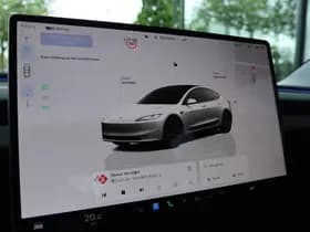 Tesla Model thumbnail 23