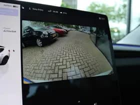 Tesla Model thumbnail 32