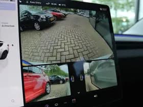 Tesla Model thumbnail 33