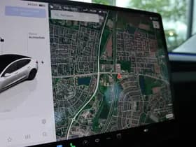 Tesla Model thumbnail 34