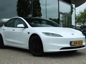 Tesla Model thumbnail 7