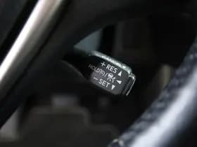 Toyota RAV4 2.5 Hybrid AWD Executive thumbnail 13