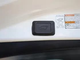 Toyota RAV4 2.5 Hybrid AWD Executive thumbnail 22