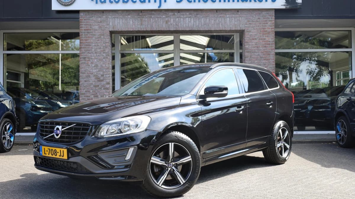 Volvo XC60 2.0 D4 FWD R-Design — foto 1