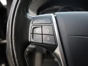 Volvo XC60 2.0 D4 FWD R-Design thumbnail 11