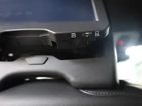 Volvo XC60 2.0 D4 FWD R-Design thumbnail 19