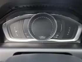 Volvo XC60 2.0 D4 FWD R-Design thumbnail 10