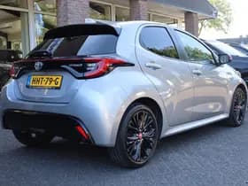 Toyota Yaris 1.5 Hybrid Executive thumbnail 3