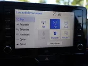 Toyota Yaris 1.5 Hybrid Executive thumbnail 27