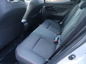 Toyota Yaris 1.5 Hybrid Executive thumbnail 6