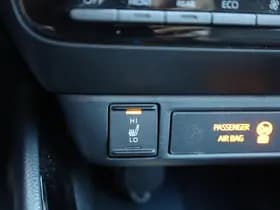 Toyota Yaris 1.5 Hybrid Executive thumbnail 9