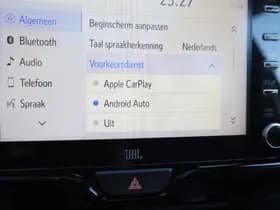 Toyota Yaris 1.5 Hybrid Executive thumbnail 10