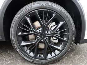 Lynk & Co 01 1.5 4-CYL 280 PK! PHEV MORE thumbnail 11