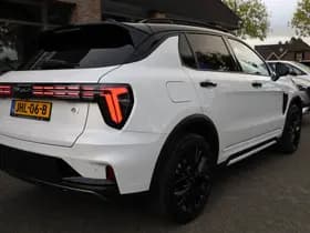 Lynk & Co 01 1.5 4-CYL 280 PK! PHEV MORE thumbnail 3