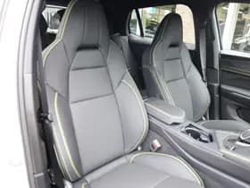 Lynk & Co 01 1.5 4-CYL 280 PK! PHEV MORE thumbnail 26