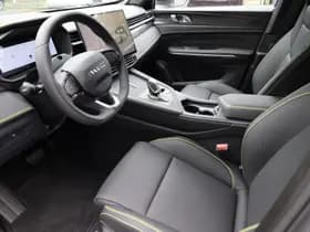 Lynk & Co 01 1.5 4-CYL 280 PK! PHEV MORE thumbnail 5