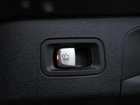 Mercedes-Benz EQC 400 4MATIC Business Solution AMG 80 kWh thumbnail 36