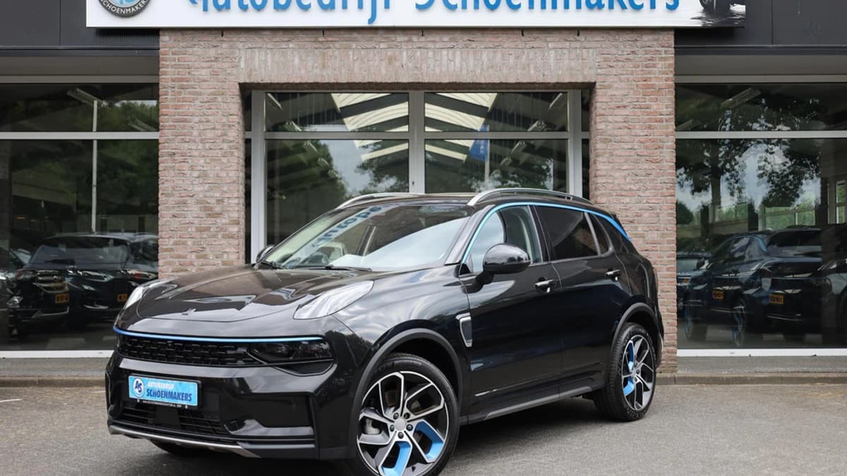 Lynk & Co 01 1.5 261PK! 6.6Kwh LADEN! — foto 1