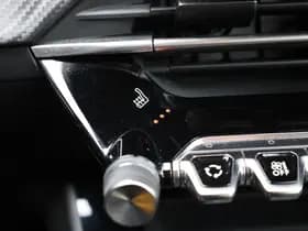 Peugeot 2008 1.2 PureTech Active Pack thumbnail 19