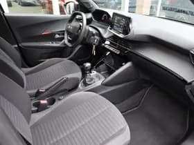 Peugeot 2008 1.2 PureTech Active Pack thumbnail 23