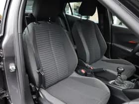 Peugeot 2008 1.2 PureTech Active Pack thumbnail 24