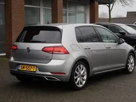 Volkswagen Golf 1.5 TSI Highline thumbnail 3