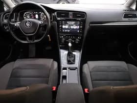 Volkswagen Golf 1.5 TSI Highline thumbnail 5