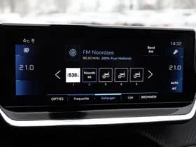 Peugeot 2008 1.2 PureTech GT Pack 131PK!! thumbnail 14