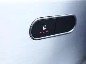 Mercedes-Benz A-Klasse 250 e Premium AMG thumbnail 11