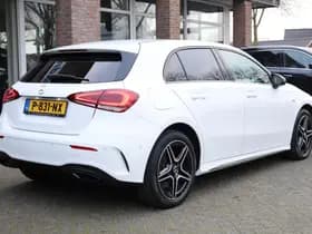 Mercedes-Benz A-Klasse 250 e Premium AMG thumbnail 3