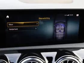 Mercedes-Benz A-Klasse 250 e Premium AMG thumbnail 24