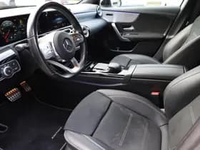 Mercedes-Benz A-Klasse 250 e Premium AMG thumbnail 6