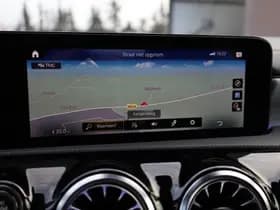 Mercedes-Benz A-Klasse 250 e Premium AMG thumbnail 10