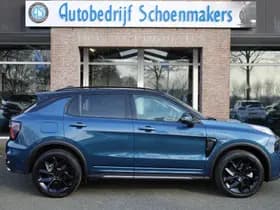 Lynk & Co 01 1.5 261PK! BLACKLINE! thumbnail 2