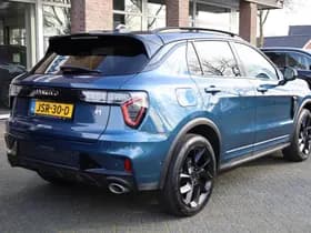 Lynk & Co 01 1.5 261PK! BLACKLINE! thumbnail 3