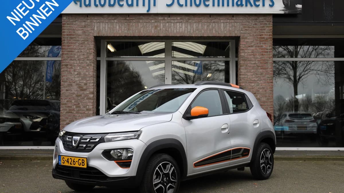 Dacia Spring Comfort Plus (Orange Pack) 27 kWh — foto 1