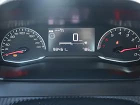 Peugeot 2008 1.2 PureTech Active thumbnail 12