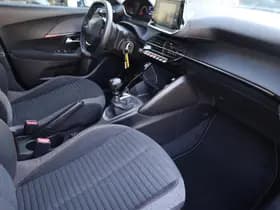 Peugeot 2008 1.2 PureTech Active thumbnail 26