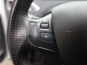 Peugeot 2008 1.2 PureTech GT-Line thumbnail 12