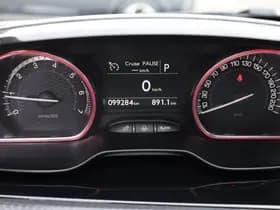 Peugeot 2008 1.2 PureTech GT-Line thumbnail 15