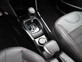 Peugeot 2008 1.2 PureTech GT-Line thumbnail 17