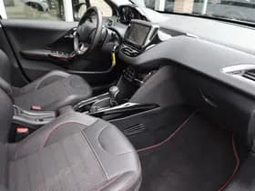 Peugeot 2008 1.2 PureTech GT-Line thumbnail 29