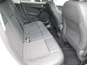 Peugeot 2008 1.2 PureTech GT-Line thumbnail 30