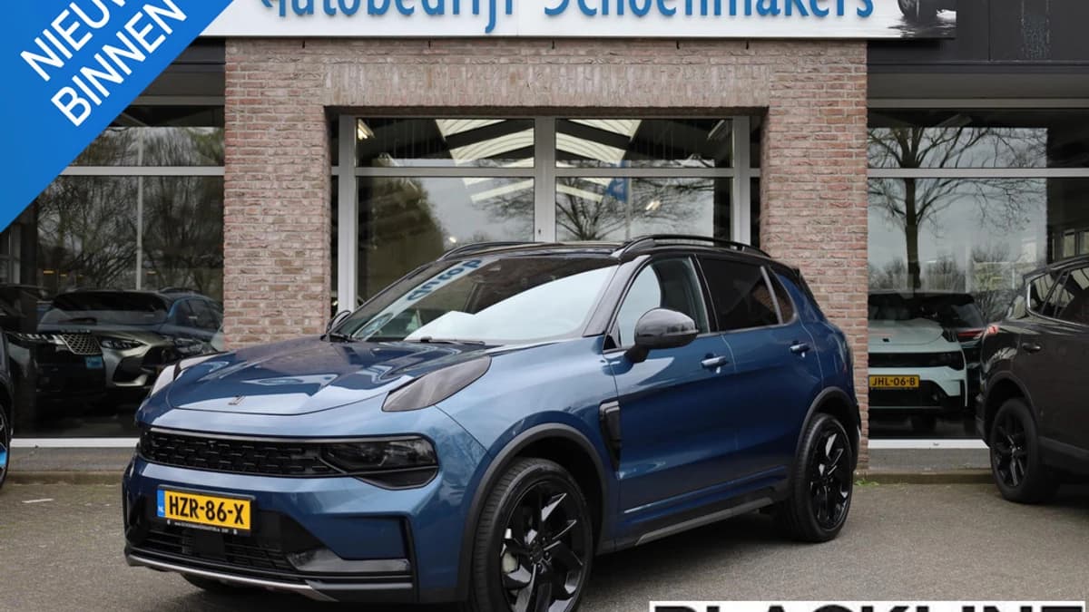 Lynk & Co & Co 01 1.5 6.6Kwh BLACKLINE+SMOKE! — foto 1