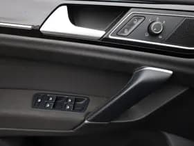 Volkswagen Golf thumbnail 19