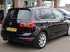 Volkswagen Golf thumbnail 3